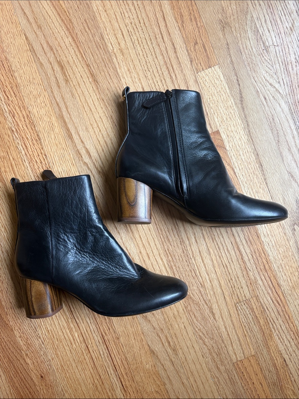 Tory Burch size 8 Black Leather Ankle Boots with Wood-Effect Heel